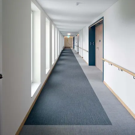 Отель Den Briel