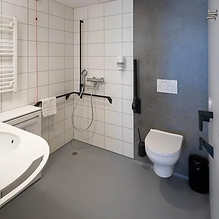 Den Briel 3* Гент