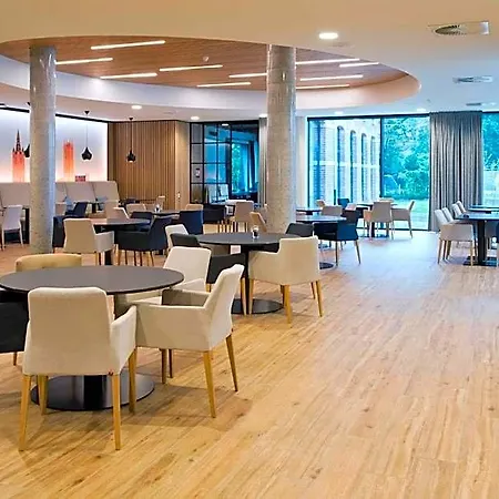 Den Briel Готель 3*